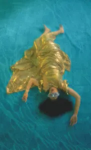 פוסטר ההצגה דיברת אלי?