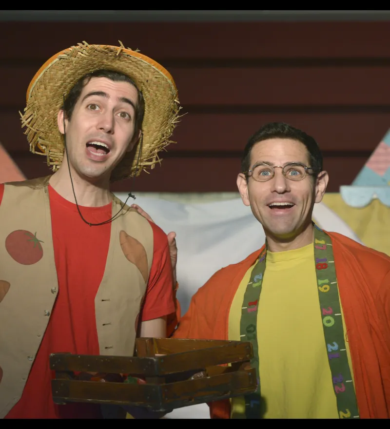 פוסטר ההצגה חברים על הגשר