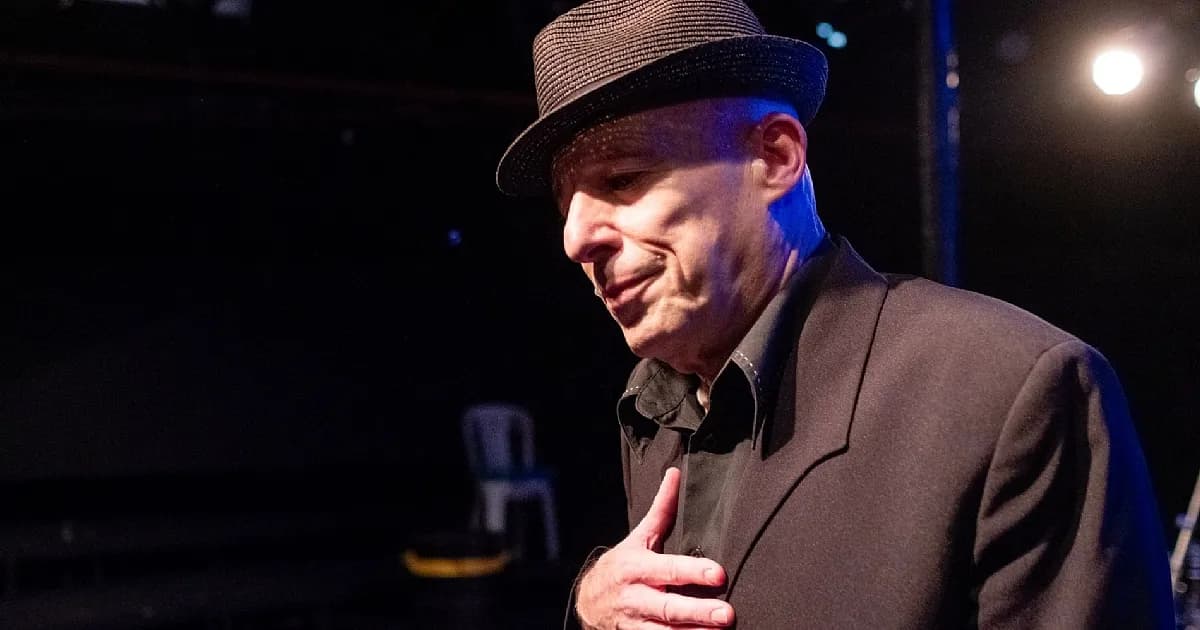 פוסטר ההצגה לאונרד