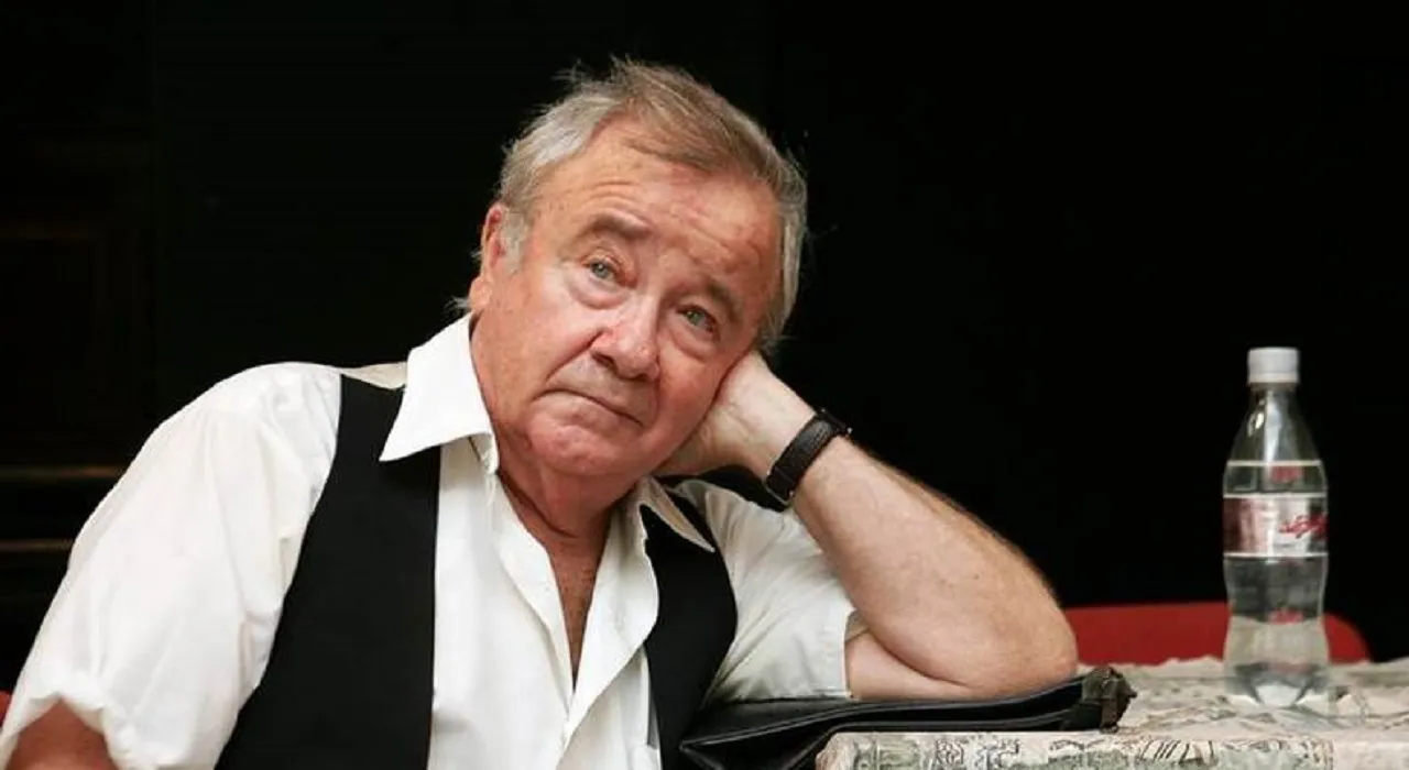 פוסטר ההצגה שחקן מחפש במה