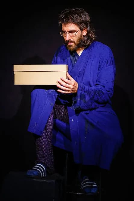 פוסטר ההצגה Boxed