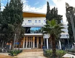 תיאטרון המשולש